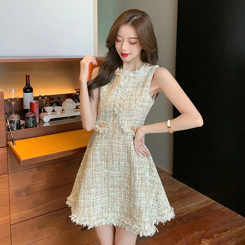 Runway Womens Clothes Small Fragrance Tassel Tweed Jacket Coat High Quality Mini Chic Slim Dress Two Pieces Set Suit 240223