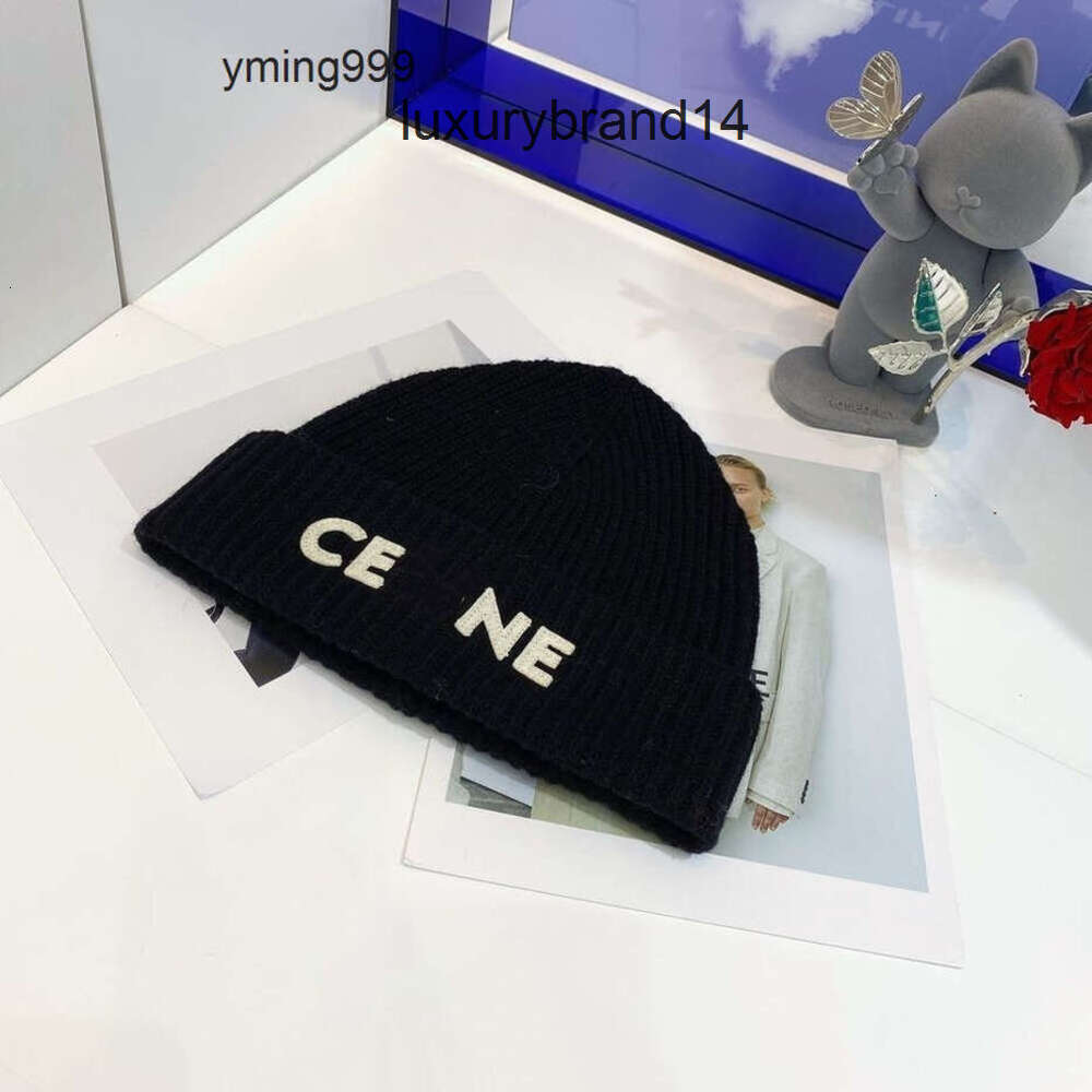 designer H woolen jacquard hats n 84JE Fashion cap Luxury beanies outdoor knit r fall Winter Bean letter men KZ9N celinesi cel celines celinecap