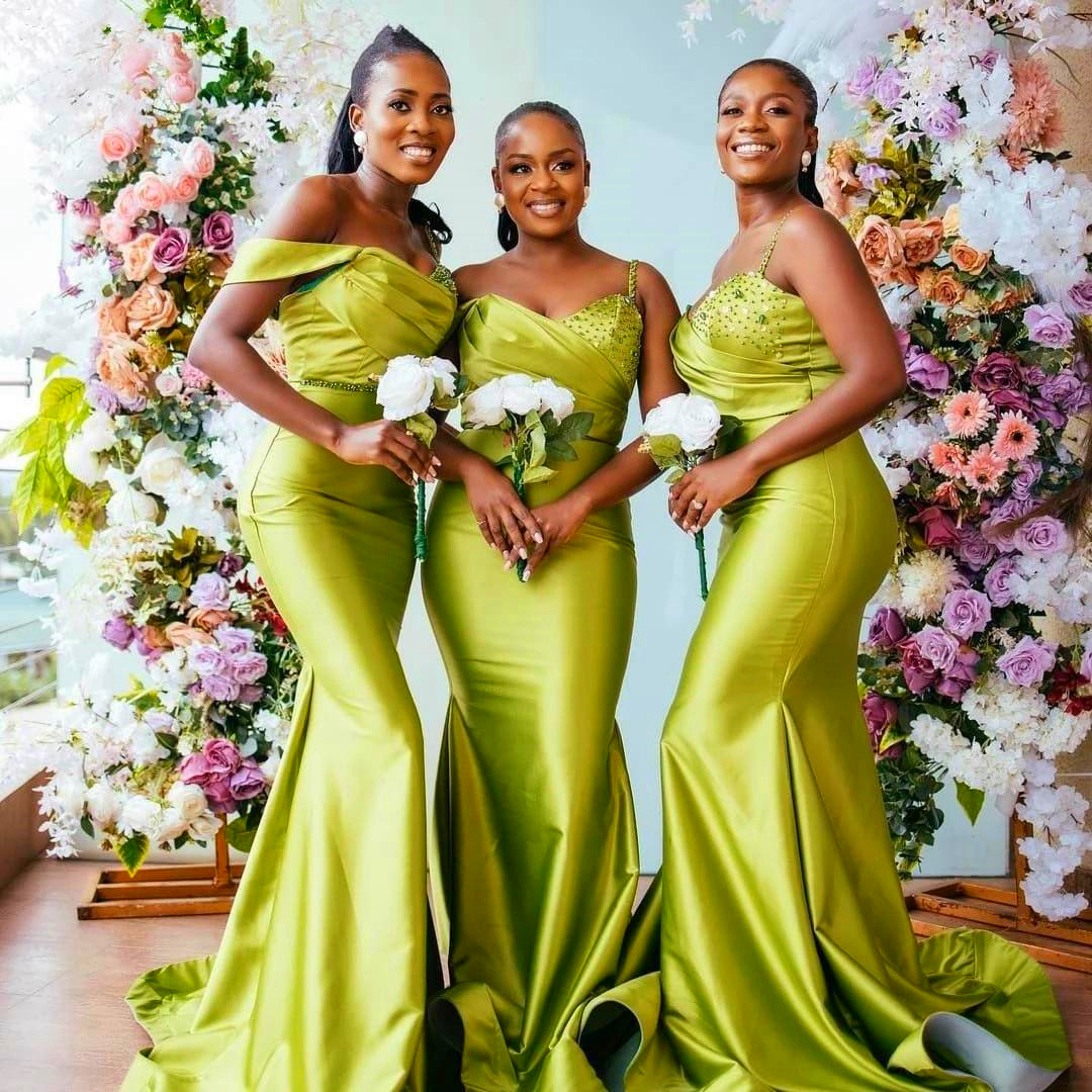 2024 Limen Green Long Satin Mermaid Bridesmaid Dress Beaded Sweetheart Neck Spaghetti Elegant Wedding Party Dresses Women Formal Ocn Gown