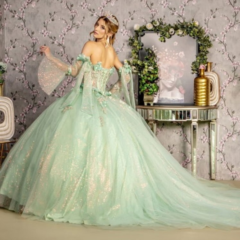 Sage Green Shiny Off Shoulder Quinceanera Dresses Appliques Sequined Lace Beads Tull Vestido 15 Quinceaneras Robe De Ball Sweet 16 Dress