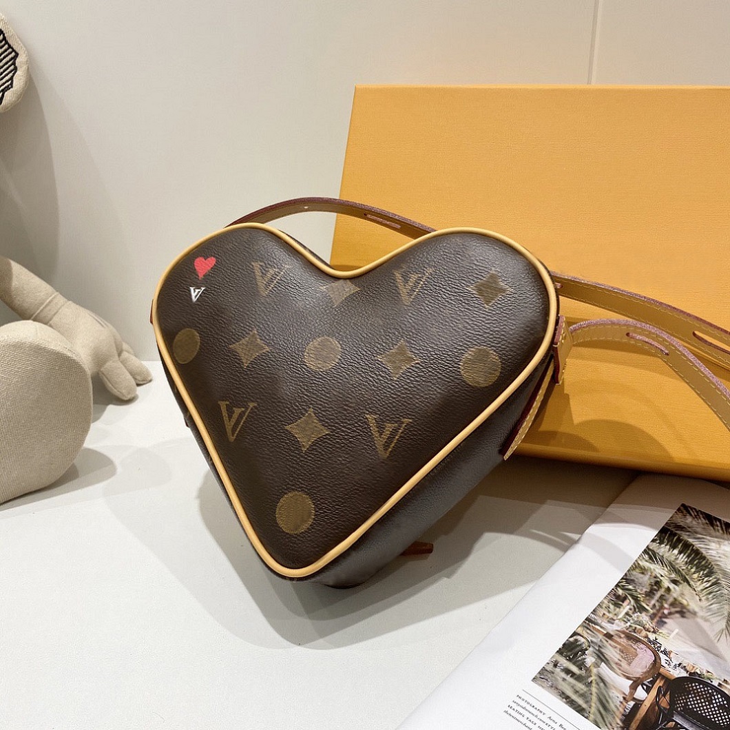 Love bag coeur Heart-shaped shoulder bag Genuine leather designer bag tote bag crossbody package evening bag bags wallet purse M57456
