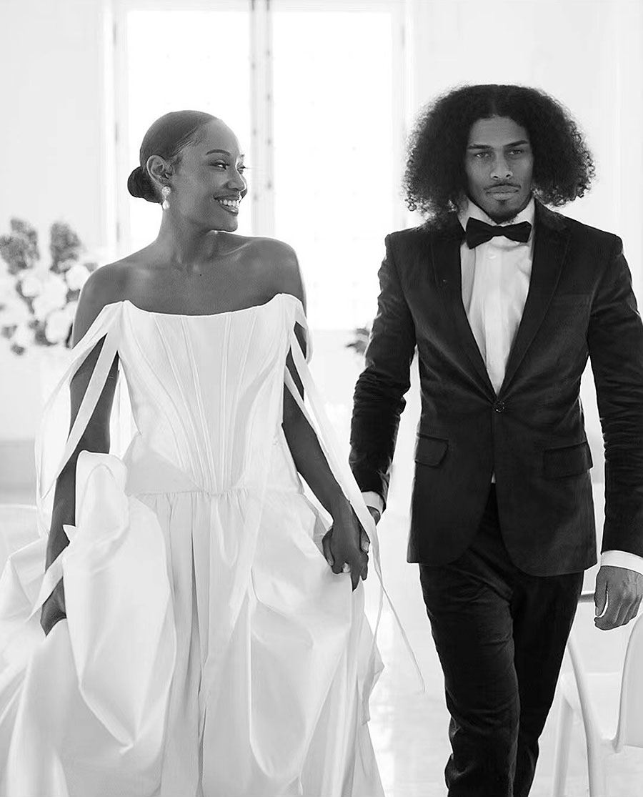 Pleats Square Off Shoulder Neck Crepe A Line Wedding Dress For Women Zipper Back Floor Length Stain Bridal Gown Custom Made