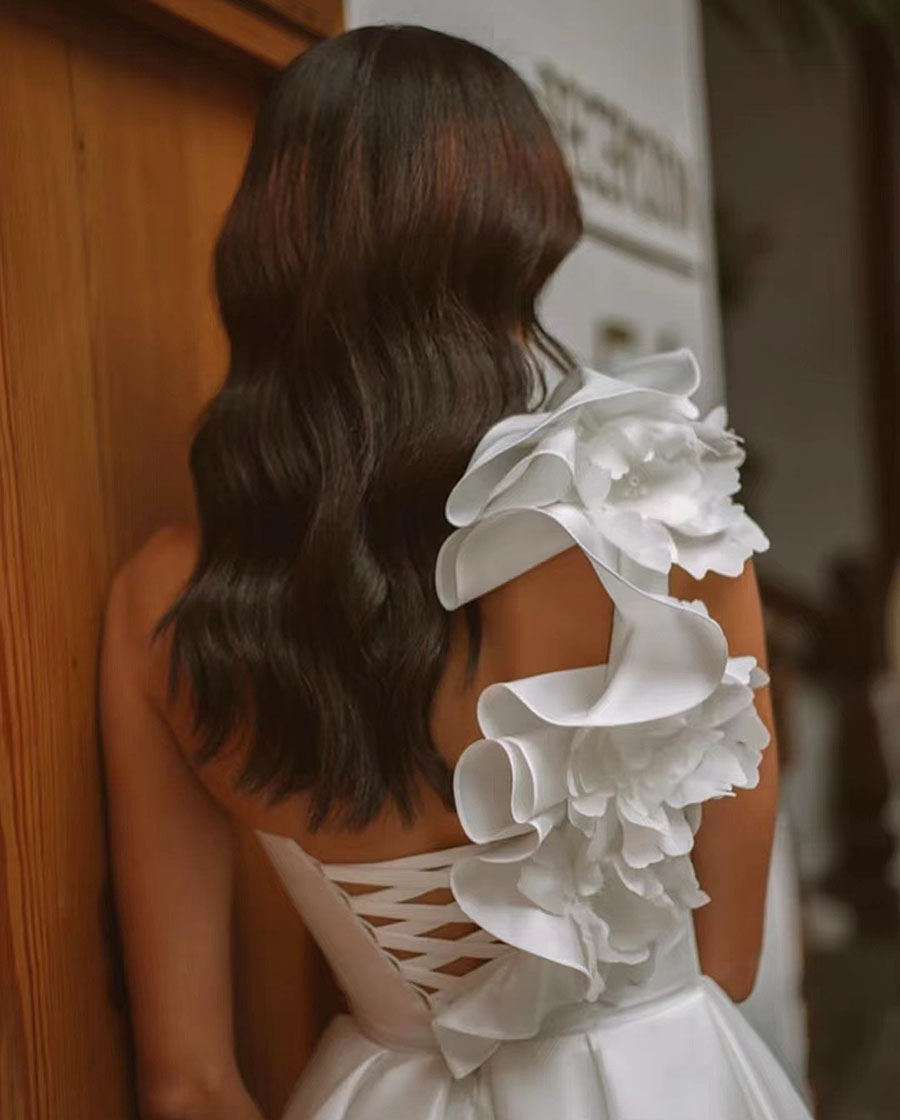 A-line Wedding Eleaant Dress 2024 One Shoulder 3D Flowers Split Open Back Pleat Satin Bridal Gown Sweep Train Vestidos De Noiva 326