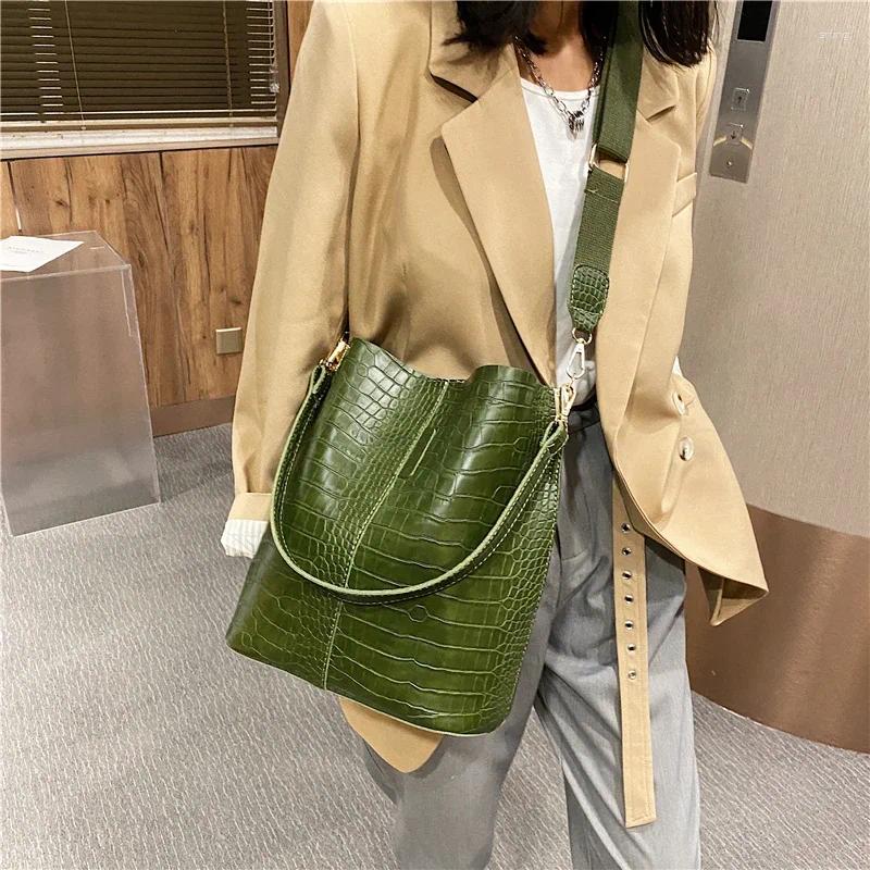 Evening Bags Small Crocodile Pattern Crossbody Bag For Women Shoulder Brand Designer Sac A Main Luxury PU Leather Bucket Handbag