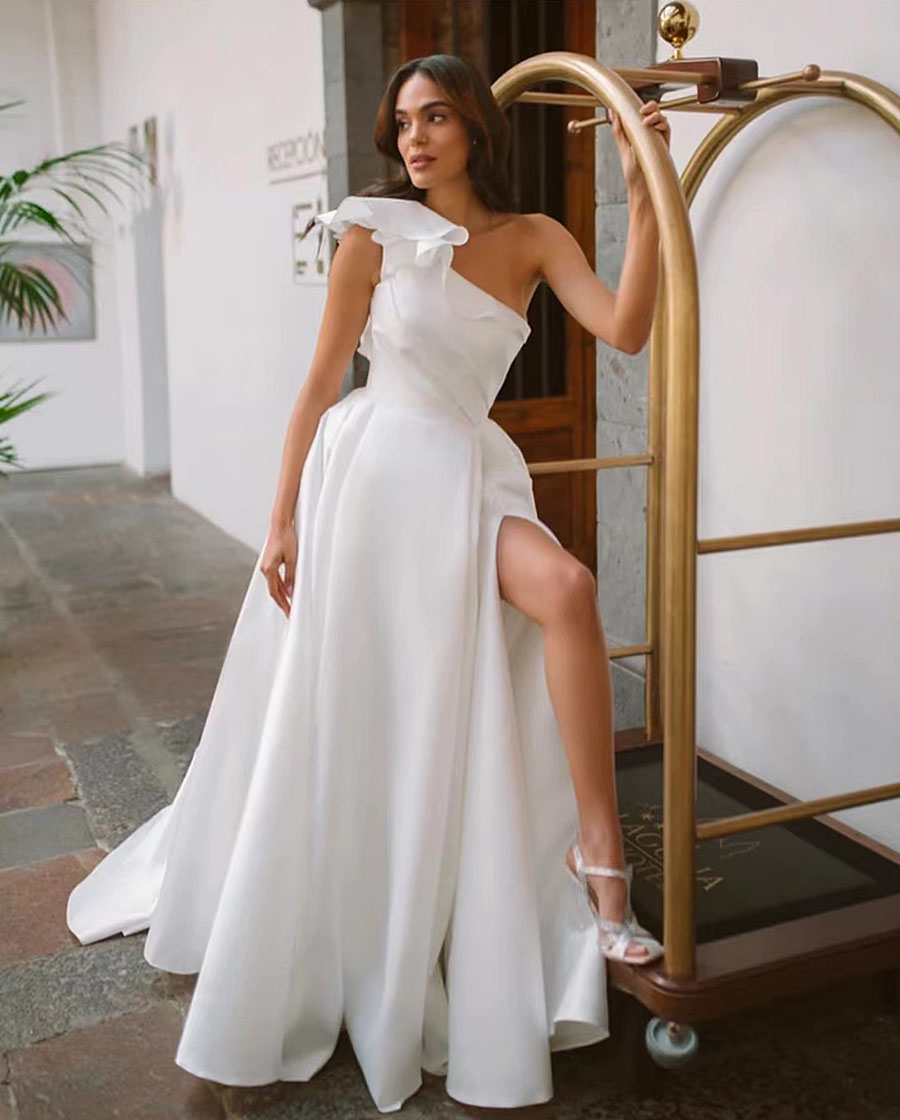 A-line Wedding Eleaant Dress 2024 One Shoulder 3D Flowers Split Open Back Pleat Satin Bridal Gown Sweep Train Vestidos De Noiva 326