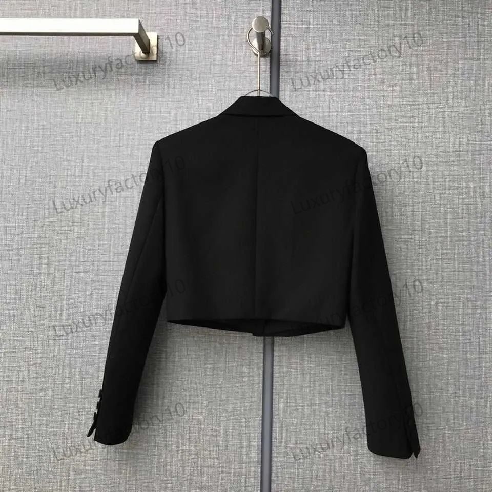Womens Set Nylon Skirt Suit Inverted Triangle Sets Suits Casual Skirt Two-Pieces Set High quality Clothes