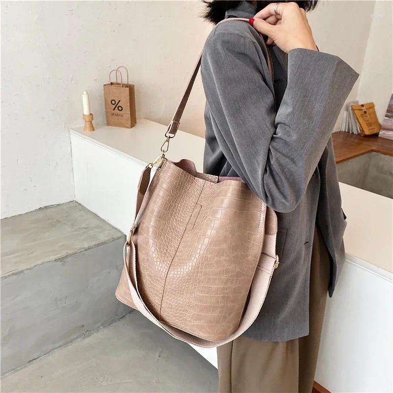 Evening Bags Small Crocodile Pattern Crossbody Bag For Women Shoulder Brand Designer Sac A Main Luxury PU Leather Bucket Handbag