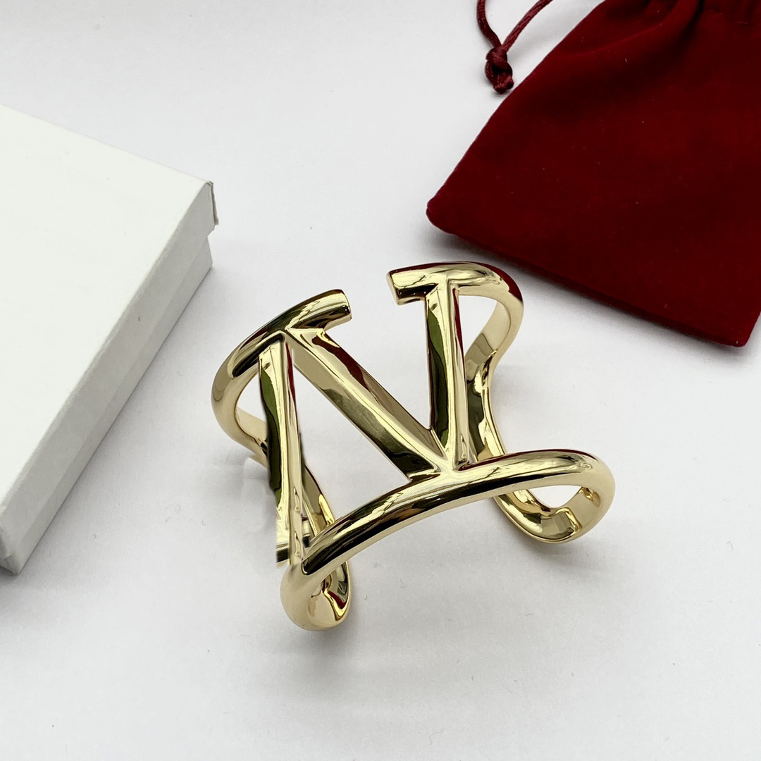 Designer Woman Men Bangle Vlogo Luxury Fashion Brand Letter V Metal Gold Bracelets Women Man Valentinolies Open Bracelet jewelry cuff Gift 656