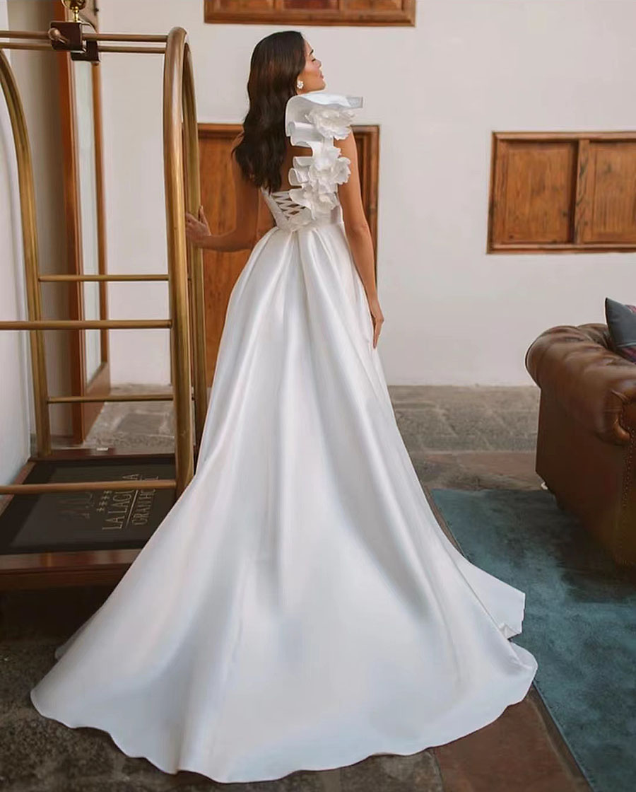 A-line Wedding Eleaant Dress 2024 One Shoulder 3D Flowers Split Open Back Pleat Satin Bridal Gown Sweep Train Vestidos De Noiva 326