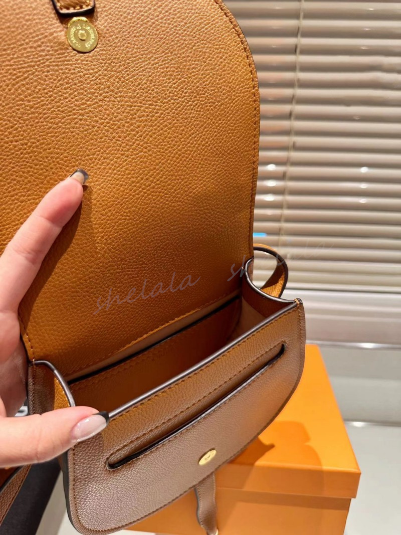 Woman Saddle Shoulder Bags crossbody designer bag saddles vintage mini cross body lady purses Leather Letters 2024