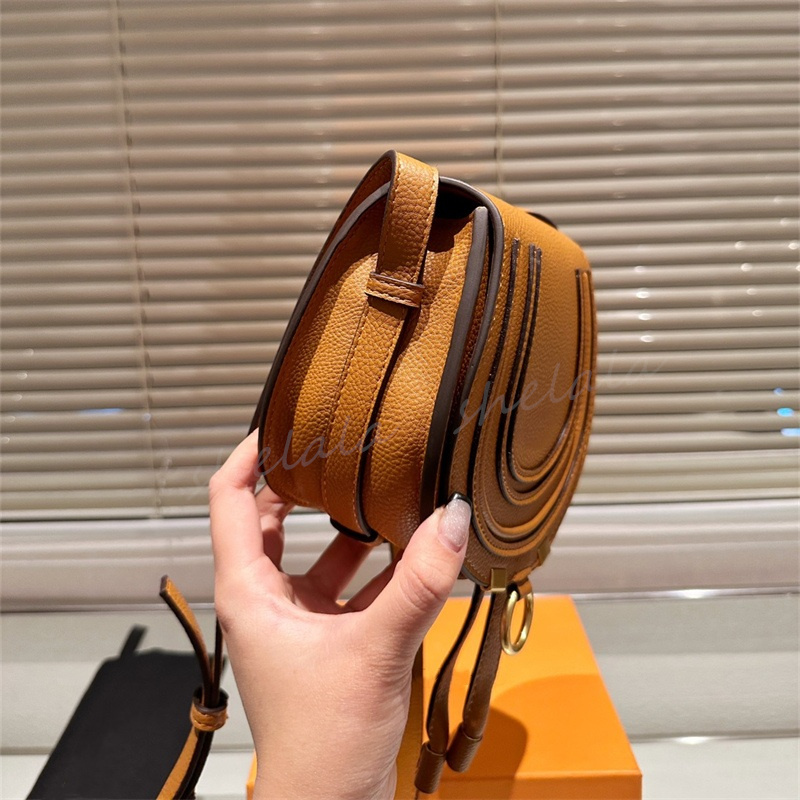 Woman Saddle Shoulder Bags crossbody designer bag saddles vintage mini cross body lady purses Leather Letters 2024