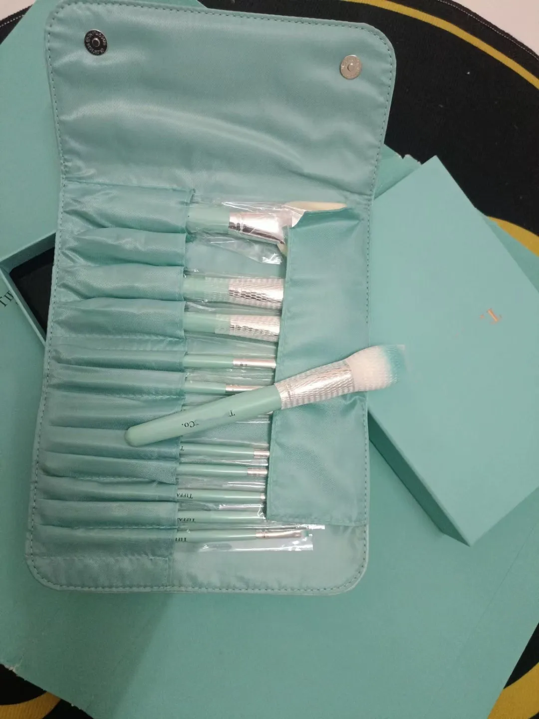 Designer Blue Makeup Brush Letter Logo Makeup Brush Makeup Tool 12 PCS with storage bag Gift Box Girl Valentine's Day Birthday Gift