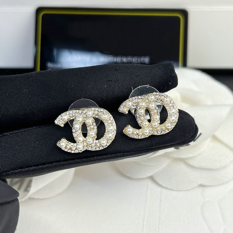 Letter Charm Earrings Designer Jewelry Stud Earrings Eardrop Dangler For Women Party Gifts