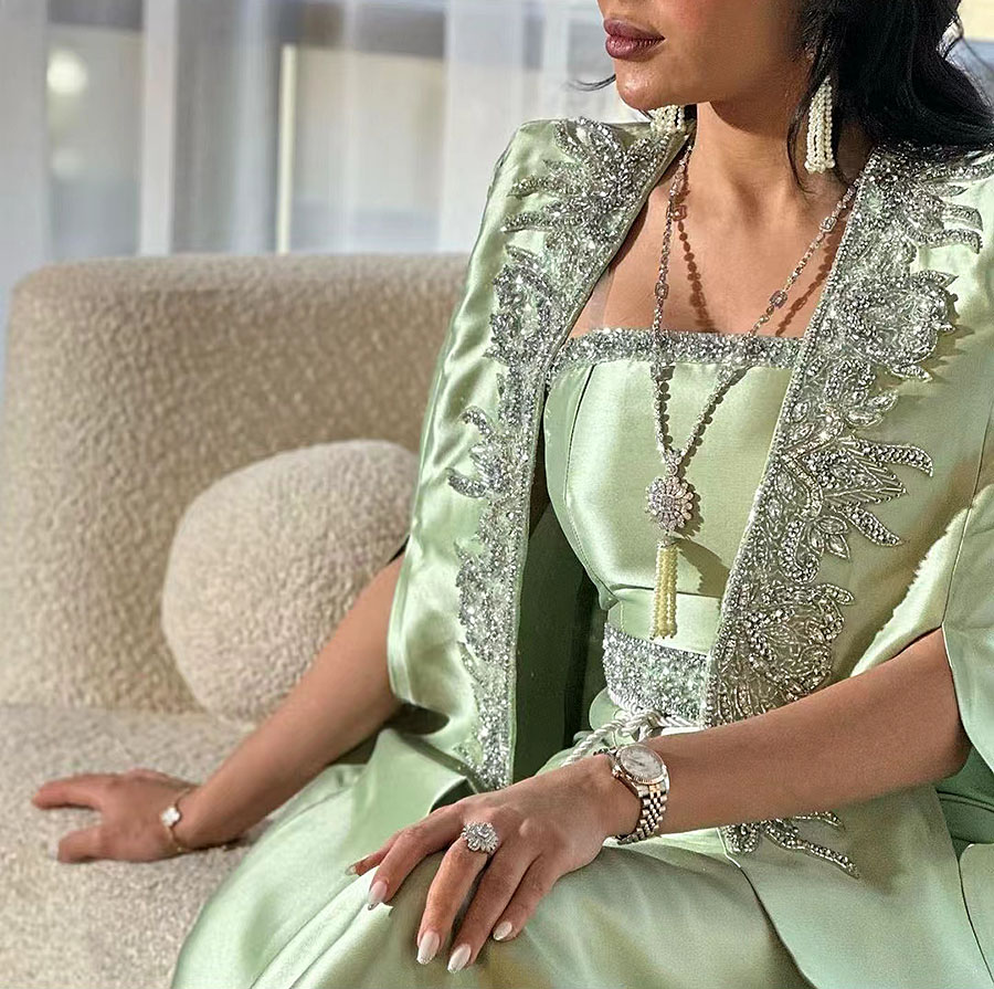 Mint Green Elegant Satin Long Dresses With Cape Delicate Beaded Pearls Formal Party Dress Modest Prom Gowns 6660311
