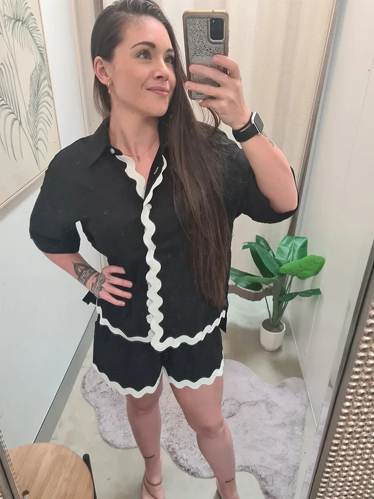 Wave Quilted Holiday Shorts 2 Pices Set Women Button Single Breasted Loose Shirts Top Elastic Waist Shorts Suit Female Outfits 240304