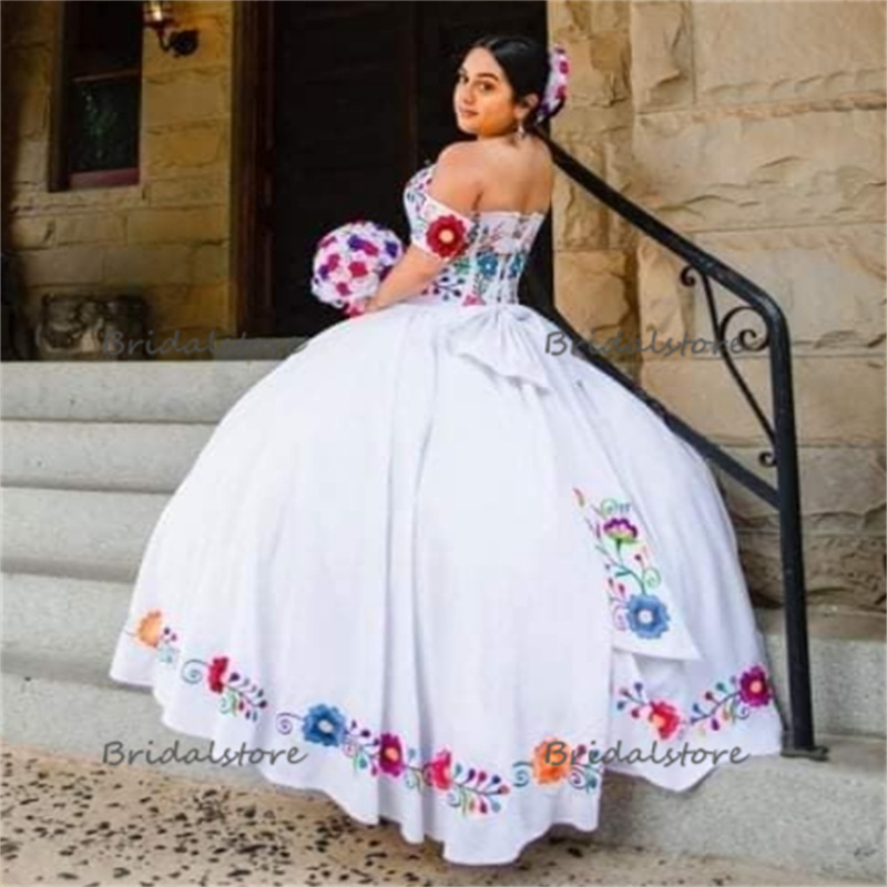 Mexican Theme White Quinceanera Dress 2024 Princess Embroidery Colorful Flower Vestido De 15 Quinceanera 2024 Debutante Birthday Party Vestidos De Nov