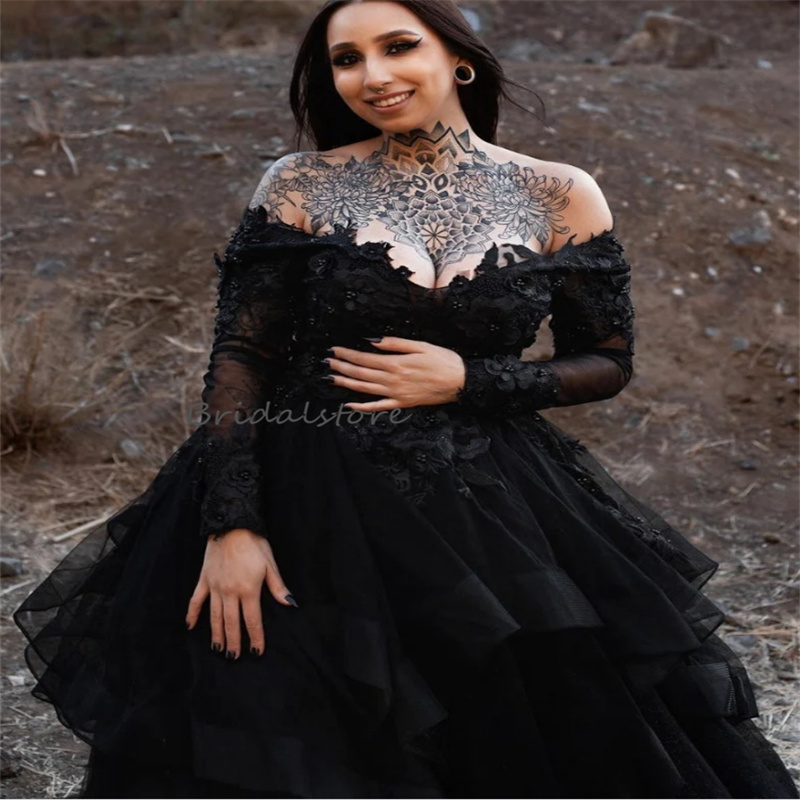 Gorgeous Black Gothic Wedding Dress 2024 Off Shoulders Luxury Ruffles Long Sleeve Bridal Gowns Backless Lace Appliques A Line Tulle Bride Dress Vestid