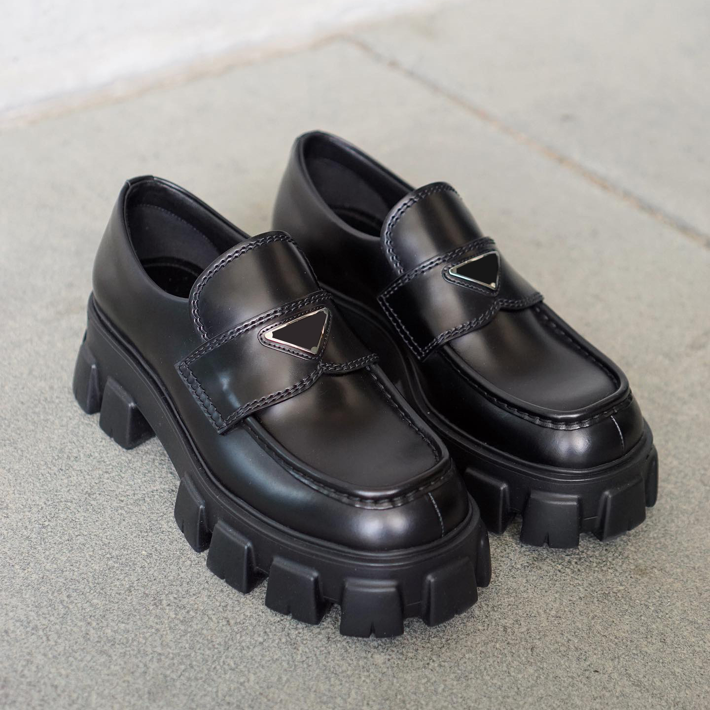 Triangle platform Shoes Womens Monolith Luxury Designer New Casual shoe Woman black Chocolate New Dress Trainer girl Brushed Leather loafer men tennis walk Sneaker