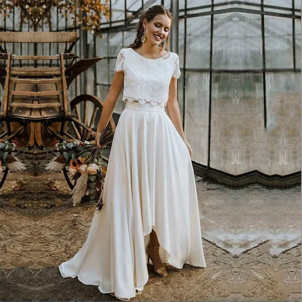 Two Piece Romantic Plus Size Wedding Dresses Bohemian A Line Scoop Neck Short Sleeves Hi-Lo Lace Pleats Beach Bridal Gowns Vestido De Novia 0509