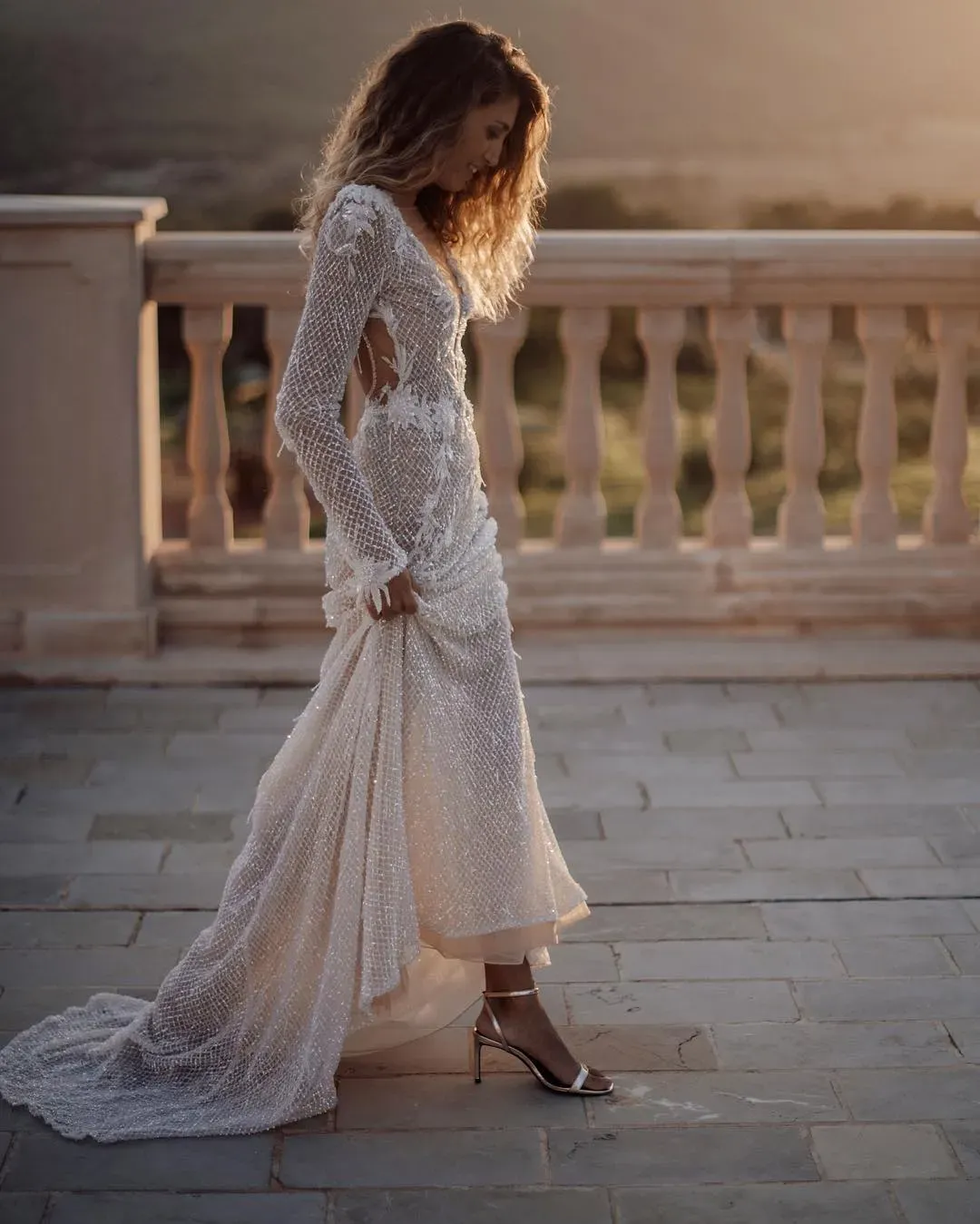 Backless Sexy Mermaid Long Sleeve Wedding Dresses Bling Sequins Beads Plunging V Neck Summer Beach Boho Bridal Gown BC15145