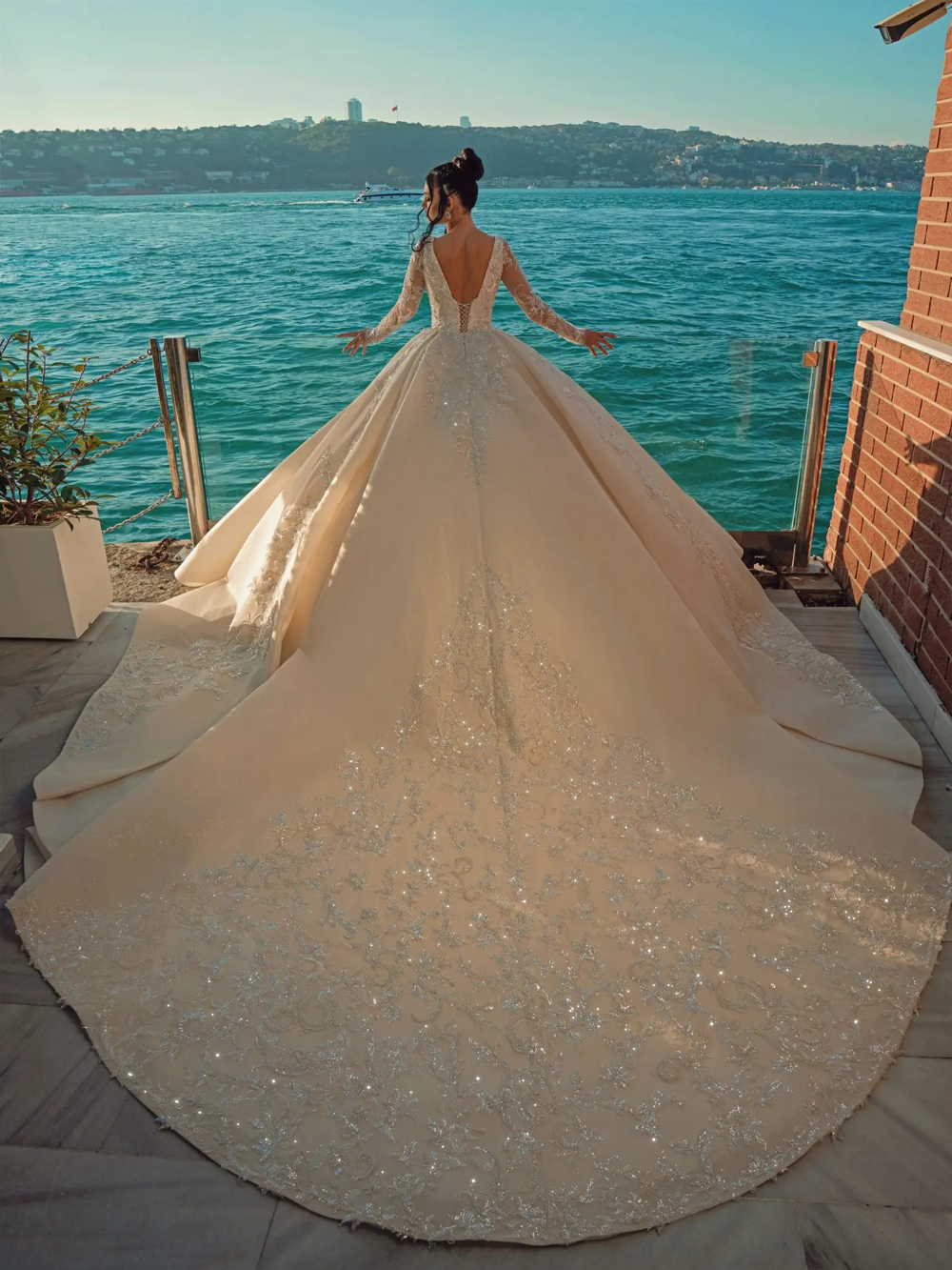 urious Beading Pearls Embroidery Sqare Collar Ball gown Wedding Dress Chaple Train Full Sleeves Back Lace Up Bridal Gowns can be customized