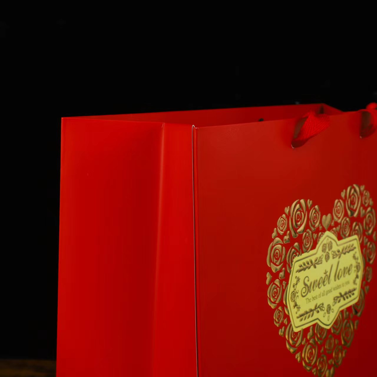 cross border hot selling hot stamping rose love paper bag, large wedding handbag, wedding candy packaging, portable gift box