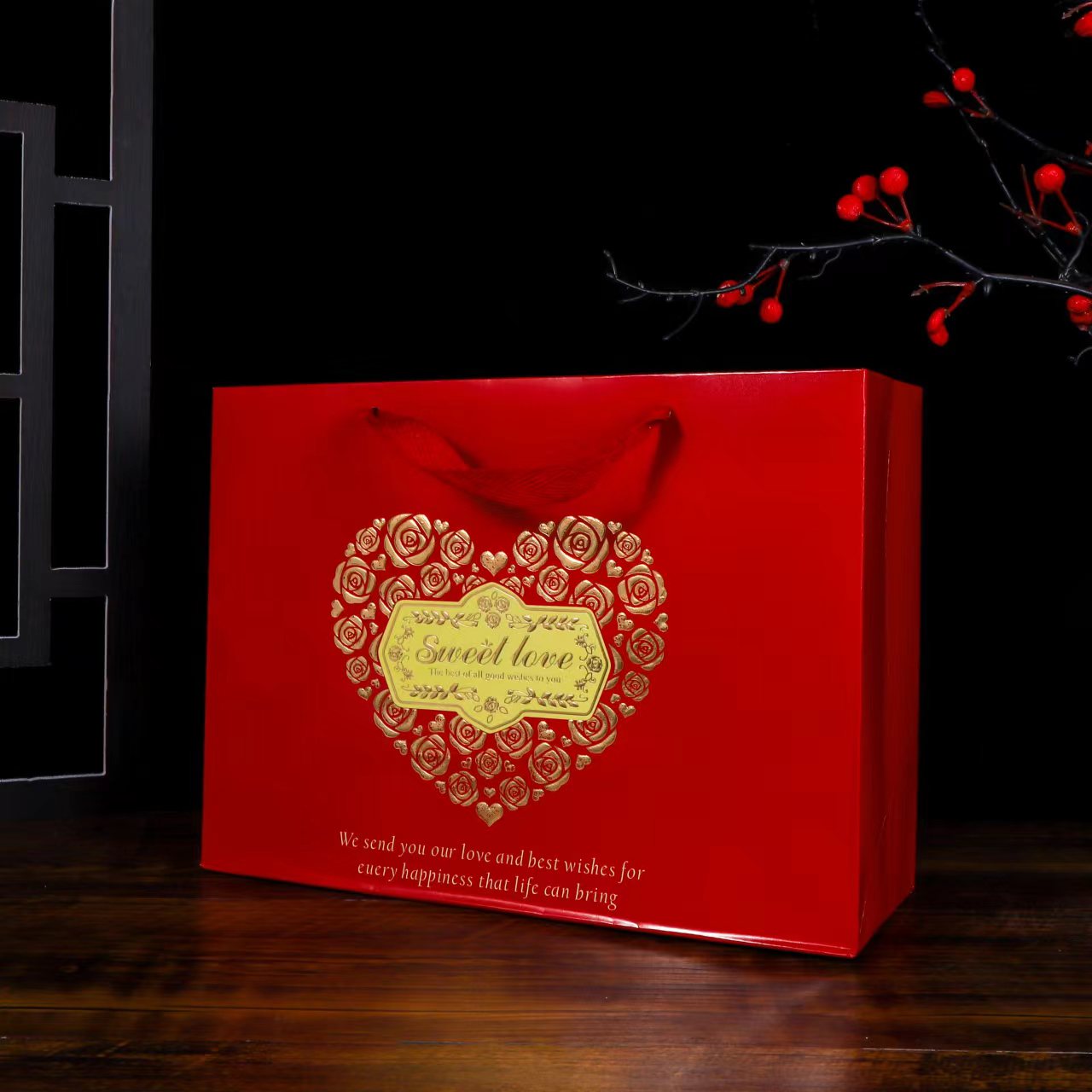 cross border hot selling hot stamping rose love paper bag, large wedding handbag, wedding candy packaging, portable gift box