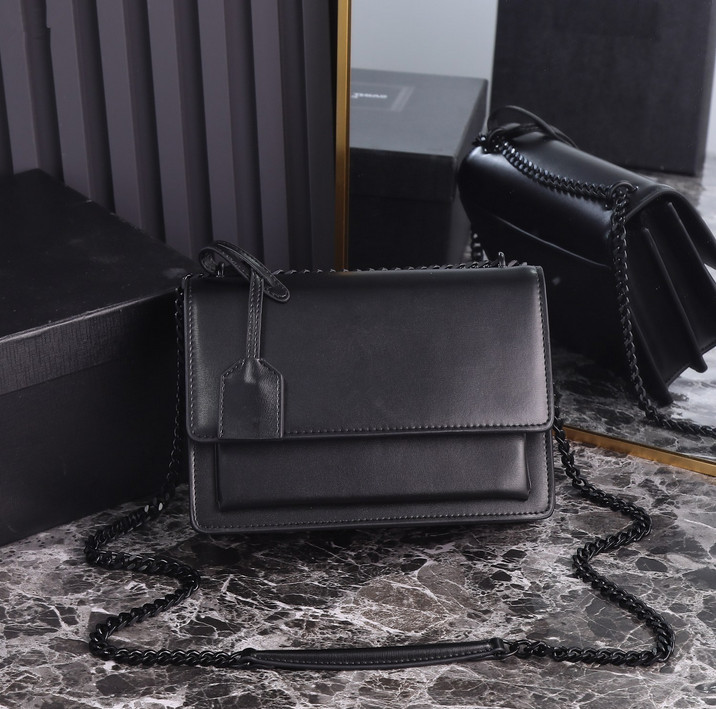 Top Luxury Loop Bag Croissant Bags Shoulder Hobo Designer Purse Cosmetic Half-moon Baguette Underarm Handbag Crossbody Metal Chain Collection handbag