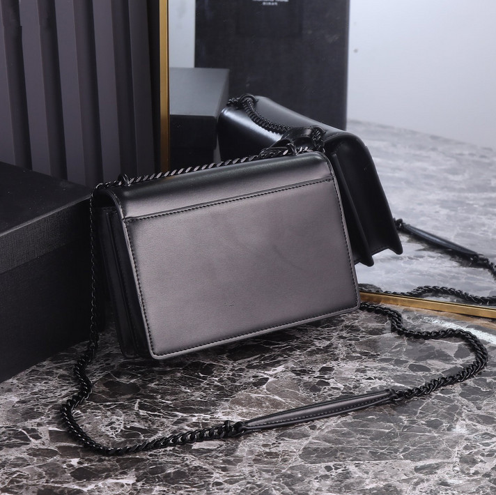 Top Luxury Loop Bag Croissant Bags Shoulder Hobo Designer Purse Cosmetic Half-moon Baguette Underarm Handbag Crossbody Metal Chain Collection handbag