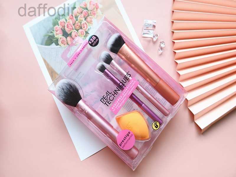 Wholesale Makeup Brush Collection Real Essential Face Eyes Make Up Brushes Set in 3/4/5 pcs Eyeshadow Powder Foundation Cosmetics Applicated Tool kits