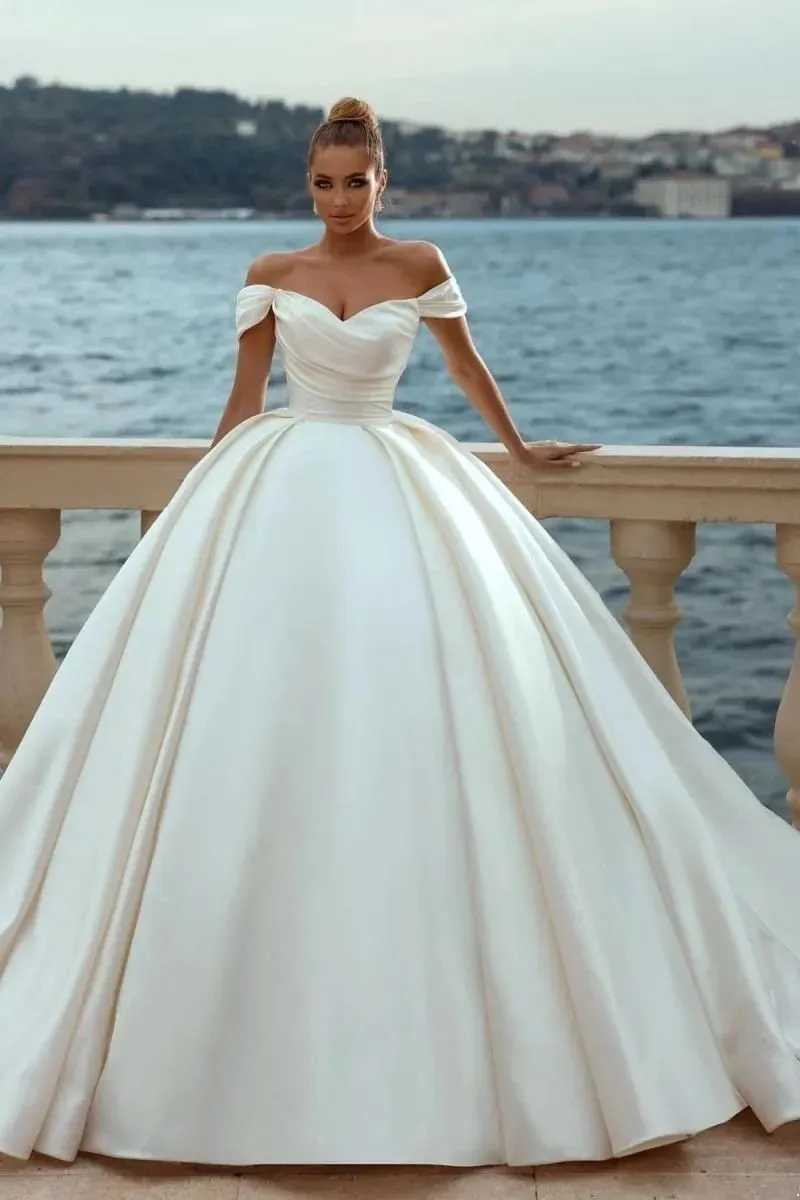 Sweetheart Elegant Off The Shoulder Ball Gown Wedding Dresses Sweep Train Satin Bridal Gowns BC S