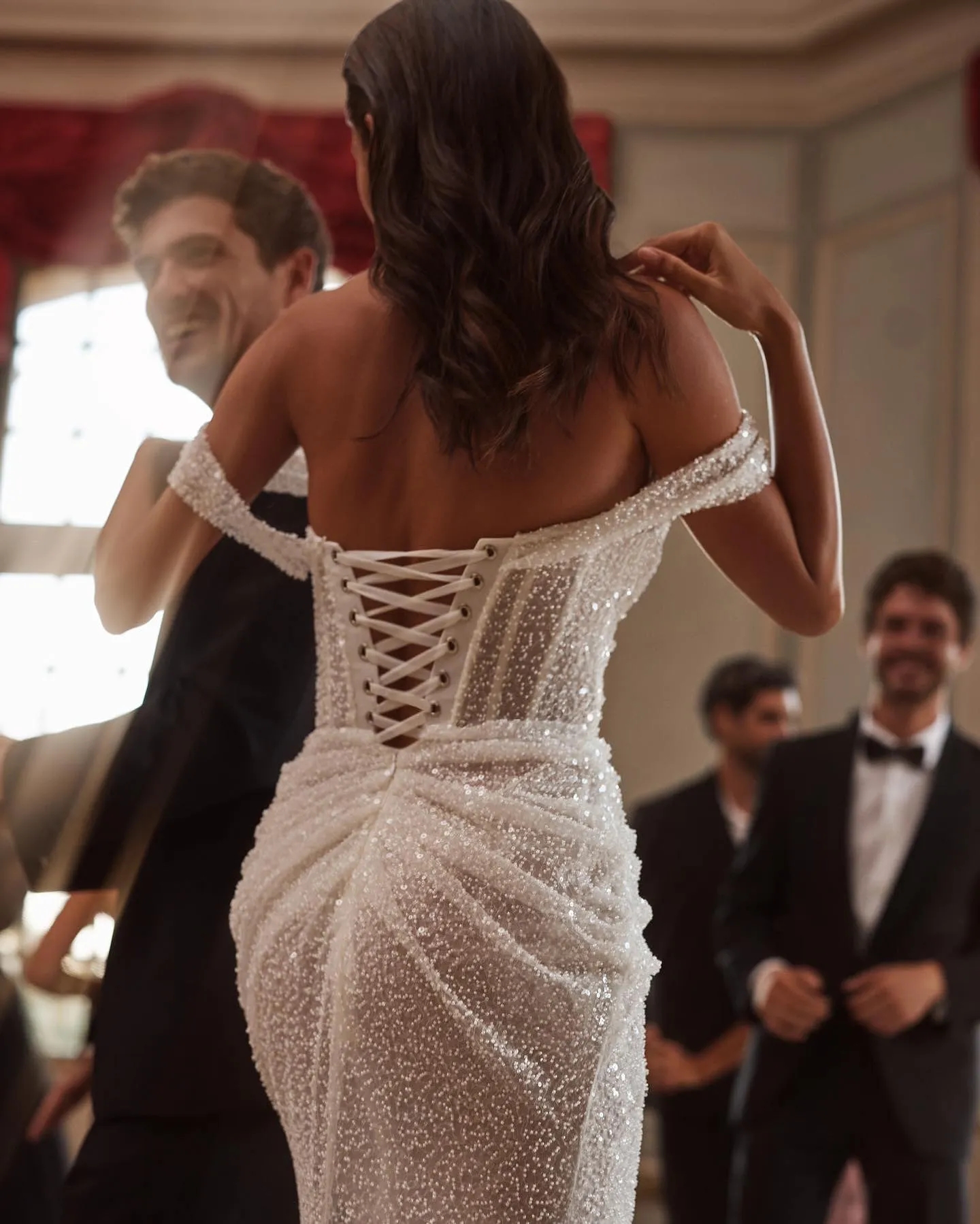 Mermaid 2024 Sparkly Wedding Dresses Off The Shoulder Sequined Bridal Gowns Lace-Up Back Robes De Mariee 0612