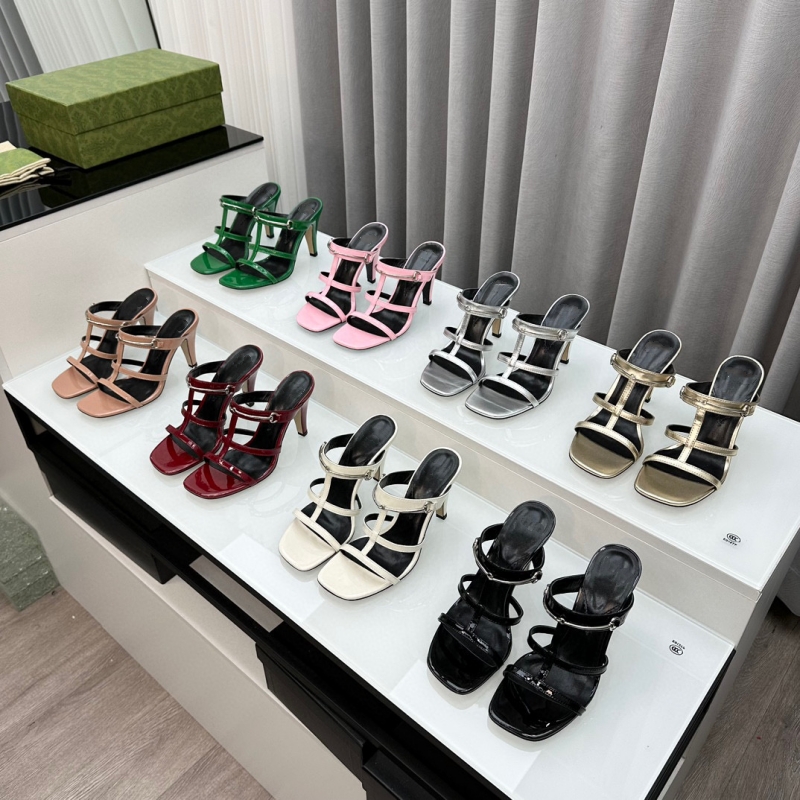 2024 New Styles Top HIGH Quality Brand Designer Heels Sandals Women Slippers Patent Leather Fashion Buckle Party Shoes Dress Shoes Metal Woman