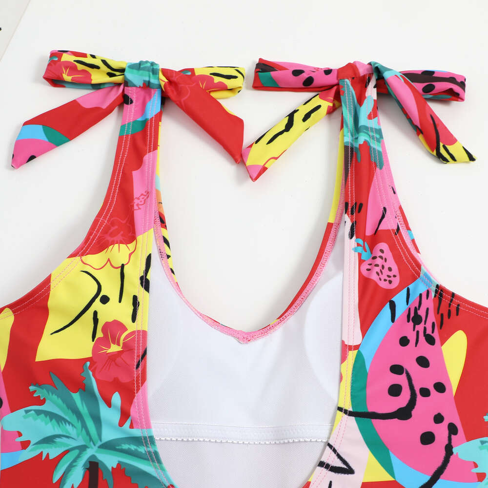 2024 New Multi Color Printed Chicken Heart Collar Women's Triangle Bodyback Sexy Swimwear Bikini