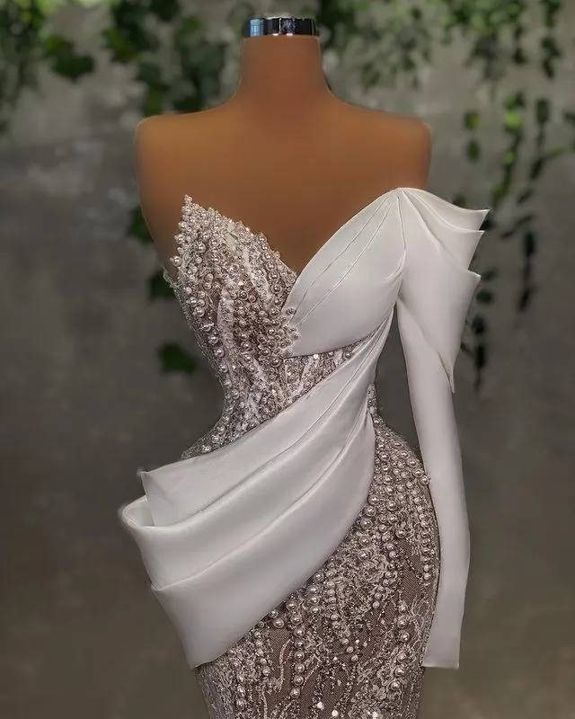 Plus Size Arabic Aso Ebi urious Lace Sheath Wedding Dress Sheer Neck Beaded Pearls Vintage Bridal Gowns Dresses