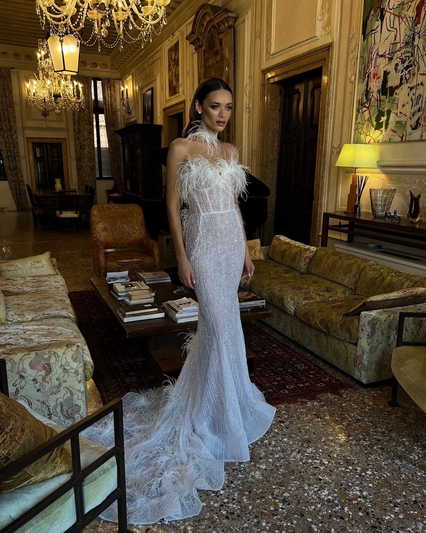 Mermaid crystal Dresses ogstuff feathers strapless Designer Wedding Dress sweep train backless wedding bridal gowns