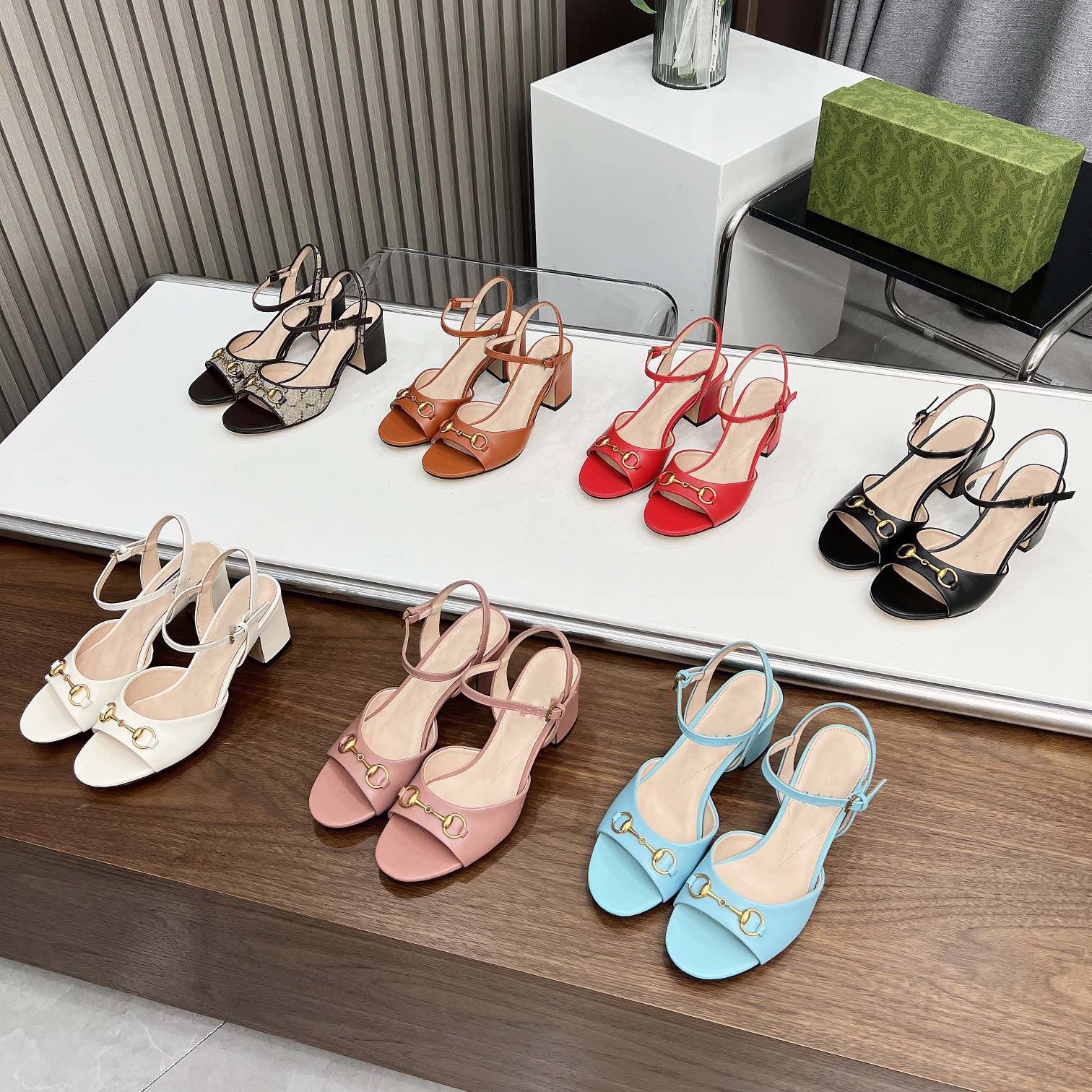 2024 Newest HIGH Quality Sandals Slippers women Luxury Genuine Leather Fashion chunky heel slingback metal buckle party shoes dress shoes brand Designer Metal