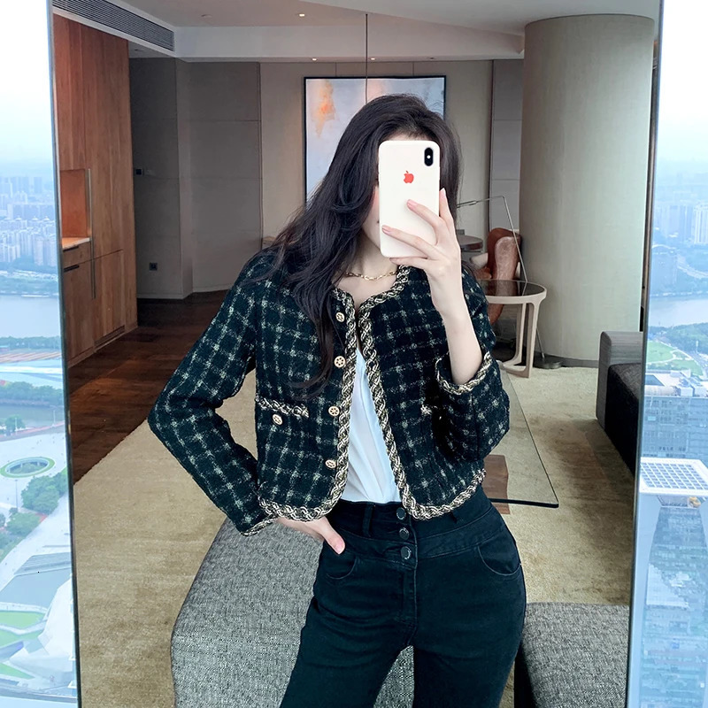 LLZACOOSH Korea Arrive Temperament Retro Grid Short Woolen Jacket Women Autumn Spring Single Breasted Chic Tweed Coat 240307