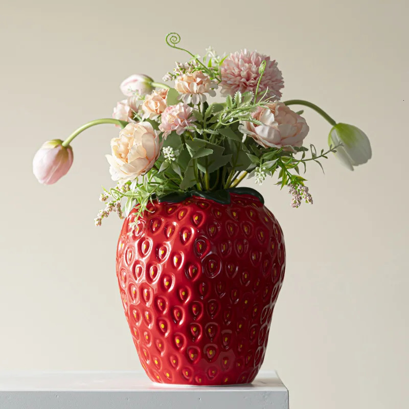 Strawberry Vase Ceramic Vase Cartoon Fruit Floral Arrangement Accessories Hydroponics Terrarium Home Decoration Accessories 240229