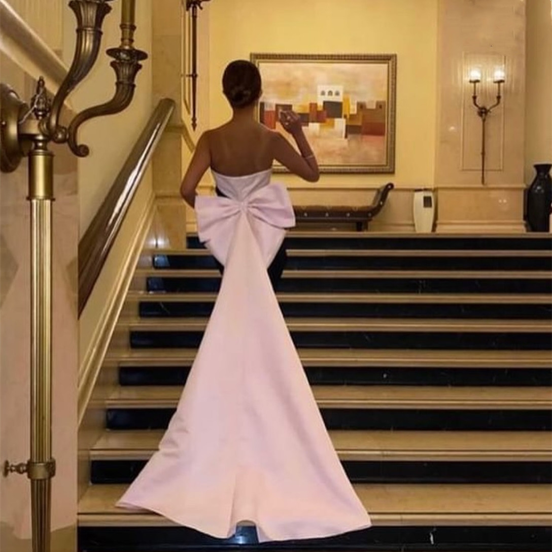 Vintage Long Black Crepe Evening Dresses With Sllit Mermaid Strapless Pleats Floor Length Formal Prom Party Gown Robe de soiree for Women