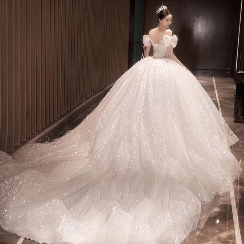 2024 Gorgeous crystals Wedding Dresses Bridal Gown with 3D Floral Applique A Line Beaded Crystals Sweep Train Plus Size Custom Garden off shoulder ves