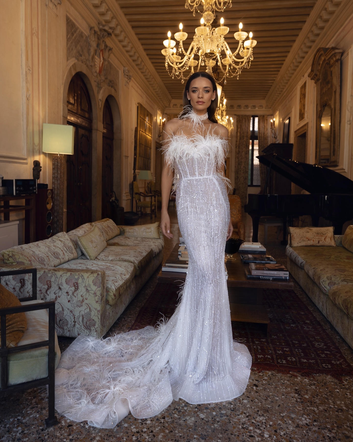 Mermaid crystal Dresses ogstuff feathers strapless Designer Wedding Dress sweep train backless wedding bridal gowns