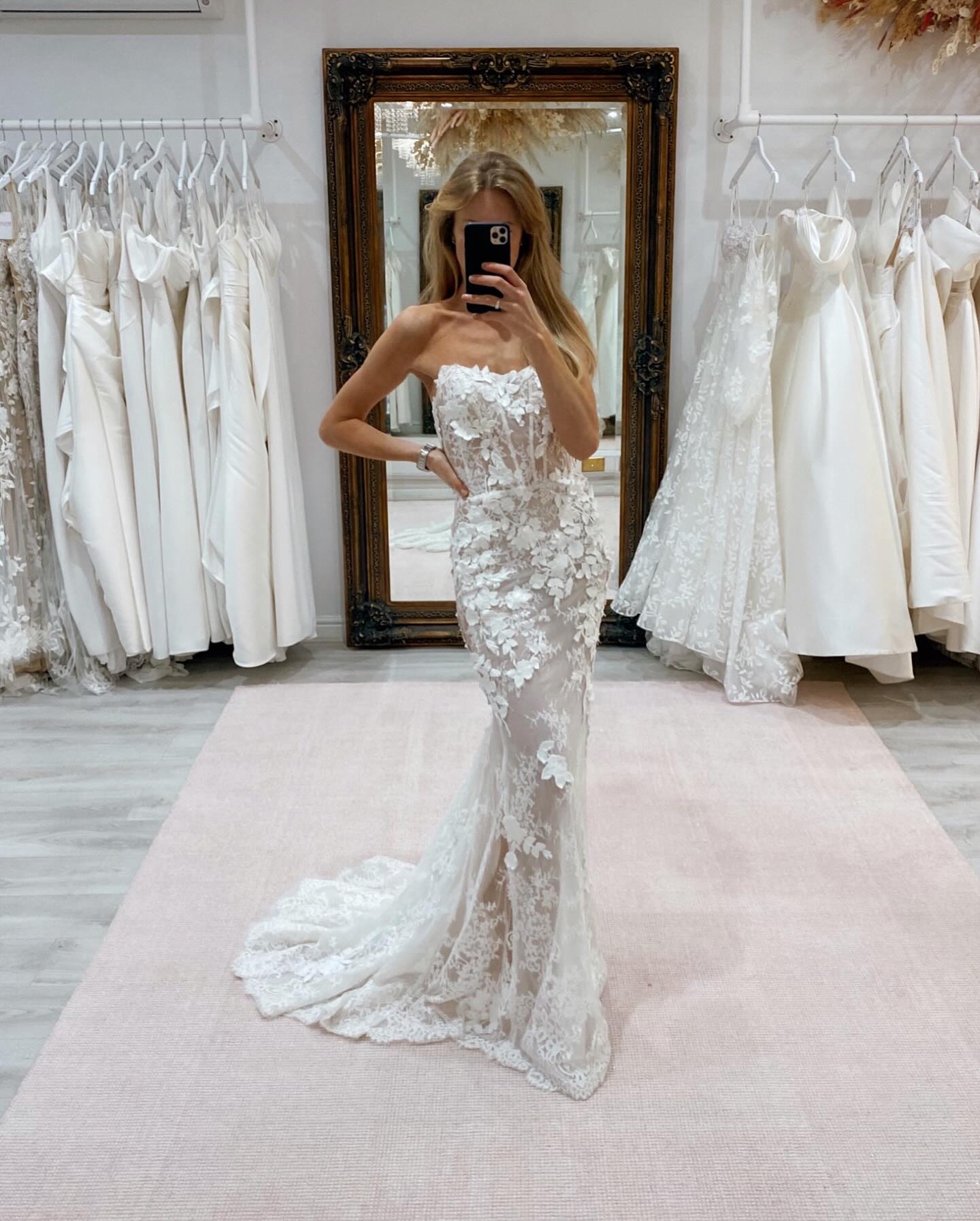 Boho Mermaid Lace Dresses Bone Bodice Strapless Country Wedding Dress Illusion Backless Wedding Bridal Gowns 0516