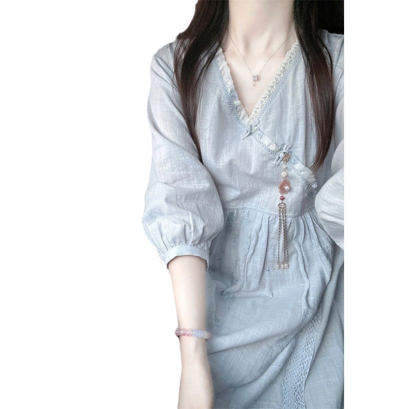 New Chinese style improved version of the three quarter sleeved dress for women in early autumn with a new sense of temperament and a waist length ski
