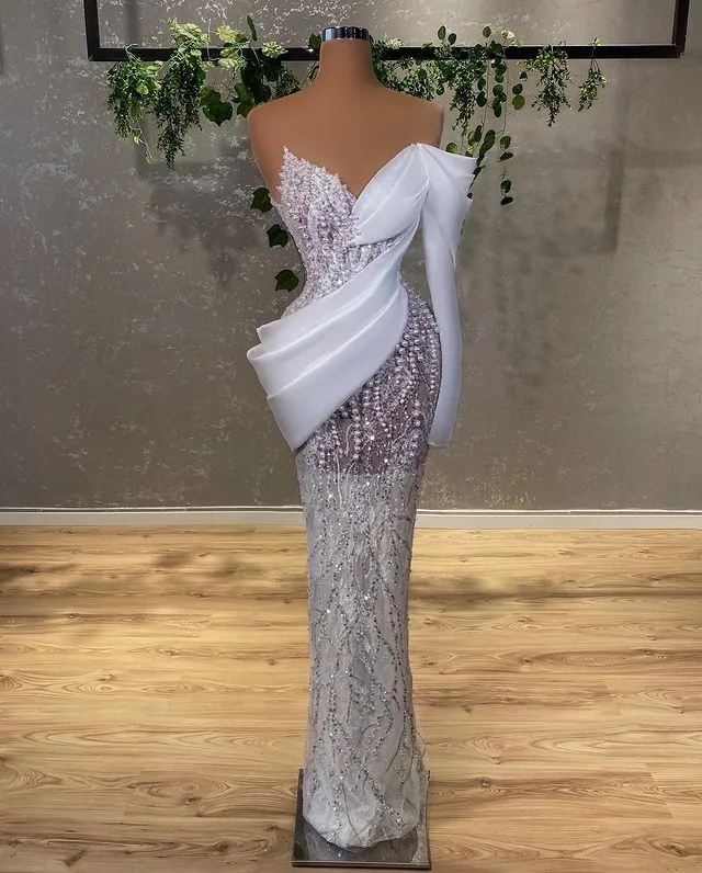 Plus Size Arabic Aso Ebi urious Lace Sheath Wedding Dress Sheer Neck Beaded Pearls Vintage Bridal Gowns Dresses