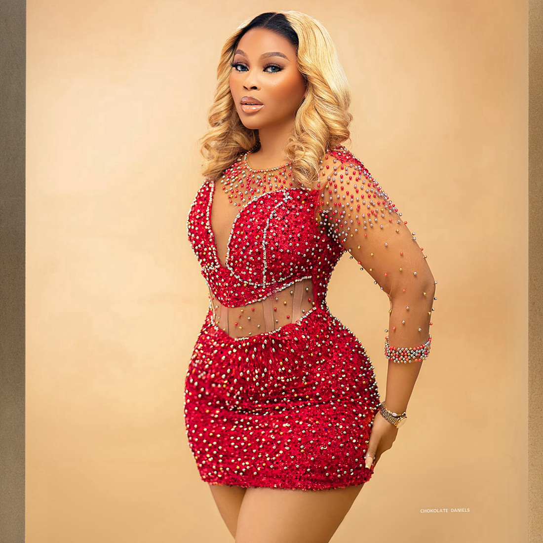 2024 Plus Size Red Cocktail Dresses Graduation Short Prom Dresses Illusion Jewel Long Sleeves Pearls Mini Short Dress for African Black Girls Birthday