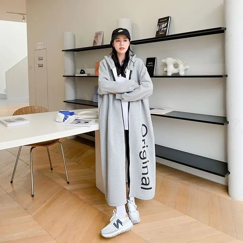 Casual Long Hooded Swearshirt for Women Autumn Winter Fleece Thicken Loose Sleeve Zipper Cardigan Coats Oversized 240301