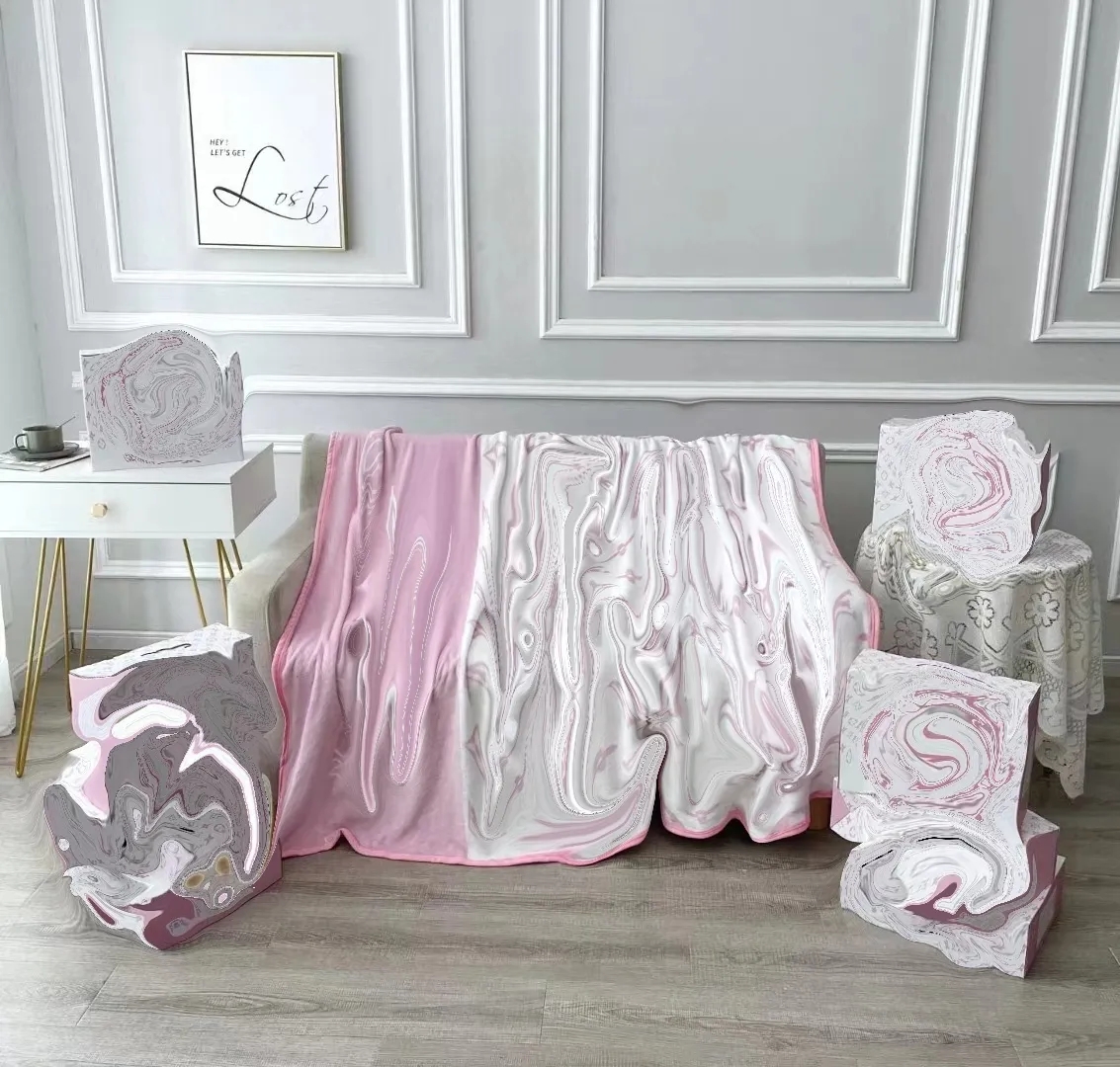 Designer Old Flower Printed Classic letter logo Design color Blanket Office nap travel towel sofa decoration blanket 150*200cm with gift box