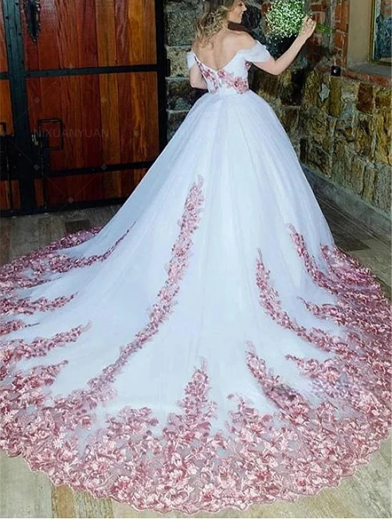 Romantic Spring White And Pink Long Wedding Dress A Line Off Shoulder Princess Bridal Gowns Lace Appliques Open Back Garden Robe De Mariee Bride Wear 