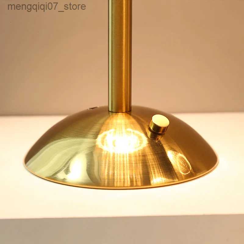 Lamps Shades Nordic Crystal Rechargeable Table Lamp LED Bar Lamp Touch Dimmable Golden Desk Lamp Living Room Bedroom Hotel Lamp Bedside Lamp L240311